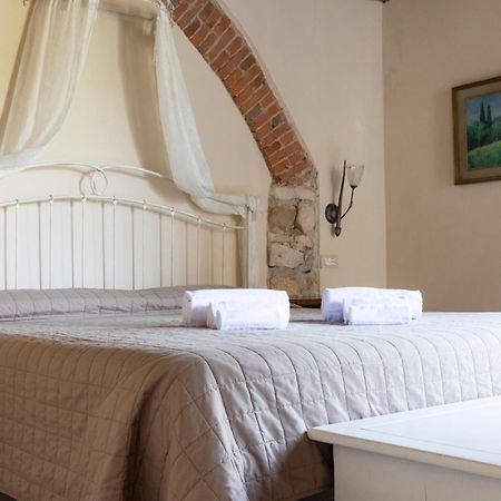 Corte Dei Soavi Suites - Apartments โซอาวี ภายนอก รูปภาพ