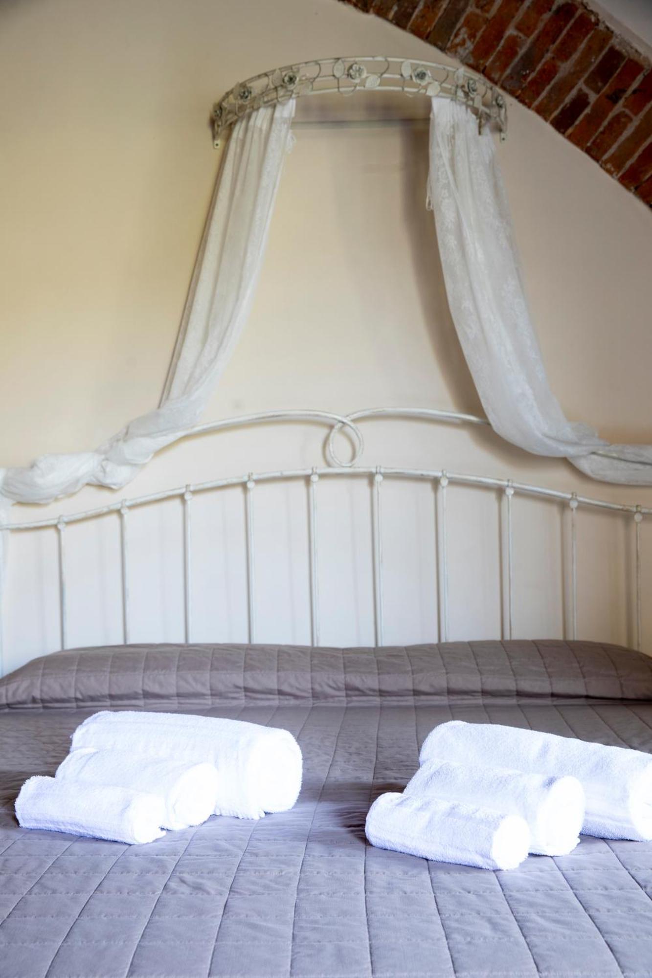 Corte Dei Soavi Suites - Apartments โซอาวี ภายนอก รูปภาพ