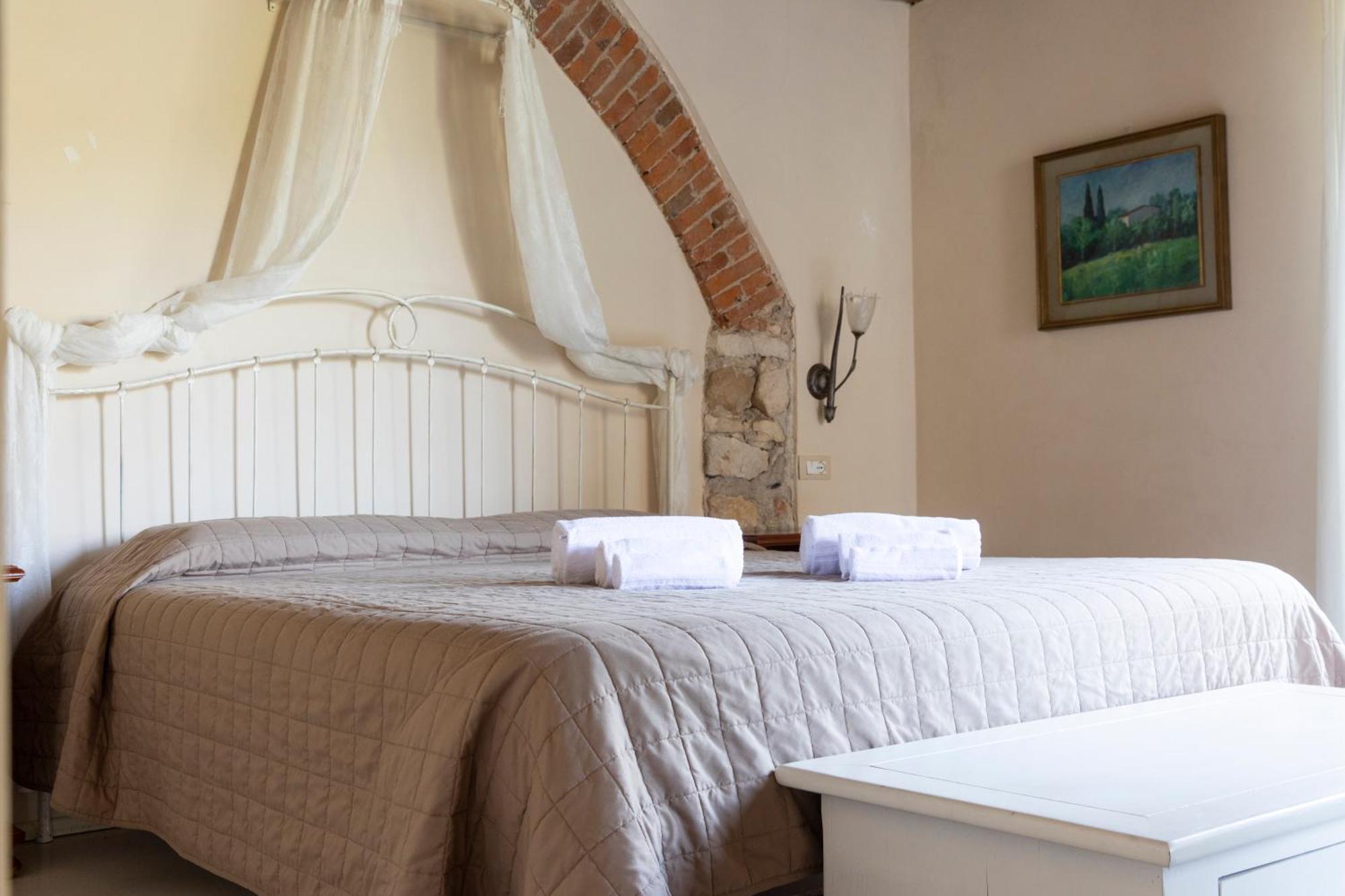 Corte Dei Soavi Suites - Apartments โซอาวี ภายนอก รูปภาพ
