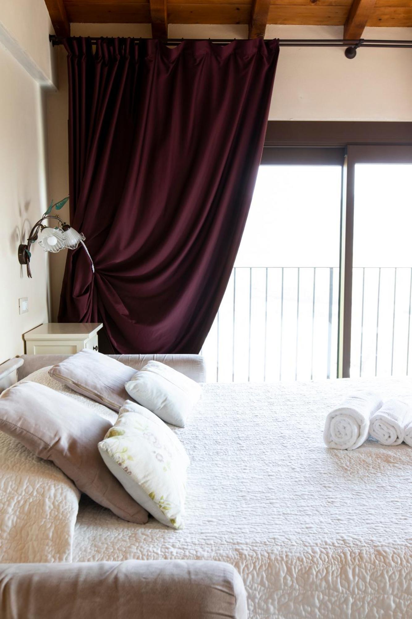 Corte Dei Soavi Suites - Apartments โซอาวี ภายนอก รูปภาพ