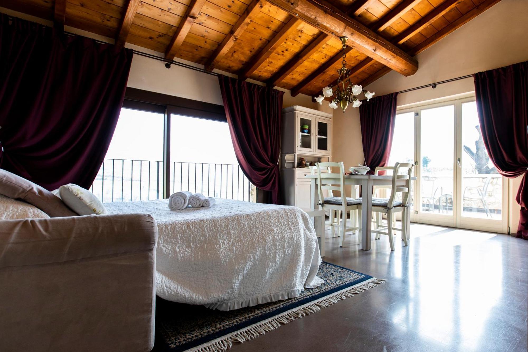 Corte Dei Soavi Suites - Apartments โซอาวี ภายนอก รูปภาพ