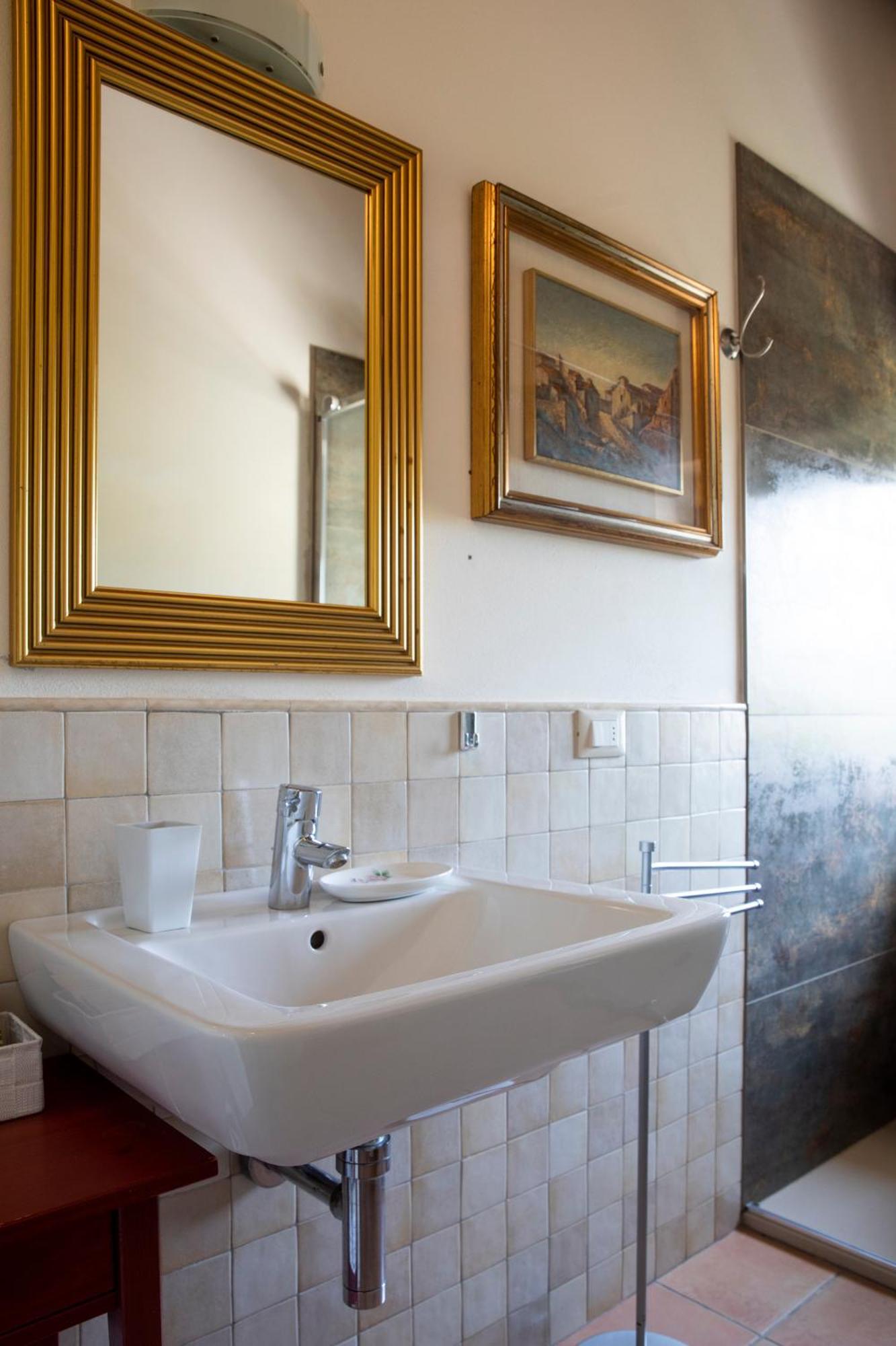 Corte Dei Soavi Suites - Apartments โซอาวี ภายนอก รูปภาพ