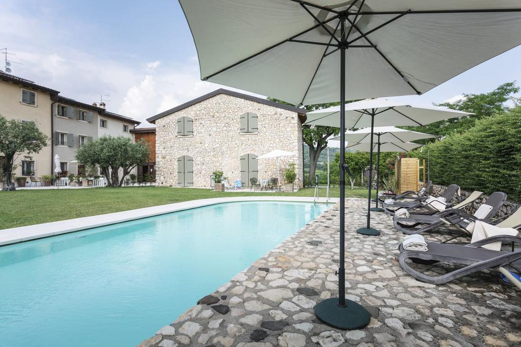 Corte Dei Soavi Suites - Apartments โซอาวี ภายนอก รูปภาพ